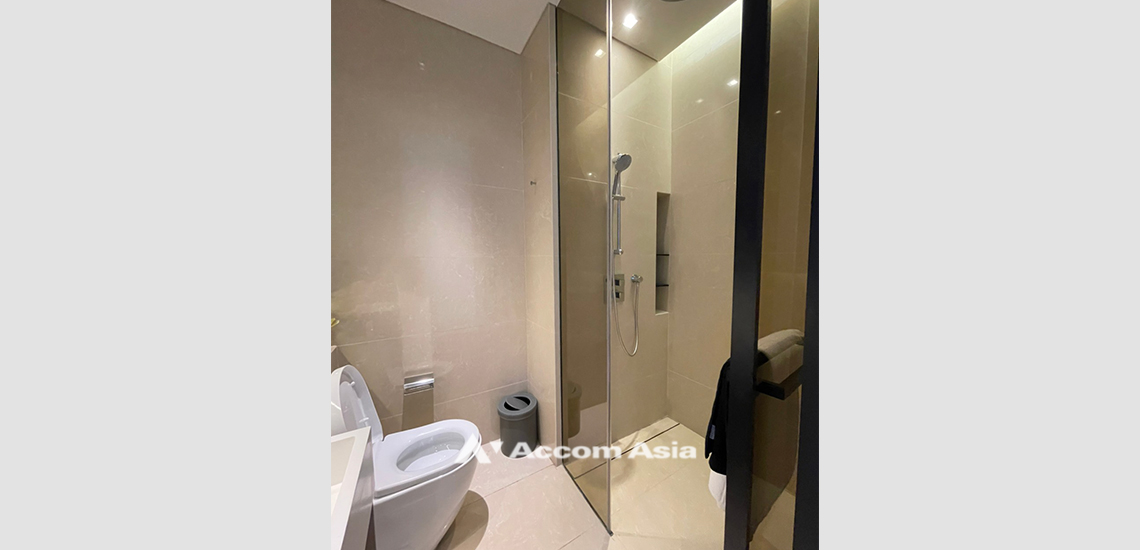 24  2 br Condominium For Sale in Charoen Nakhon ,Bangkok BTS Krung Thon Buri at Banyan Tree Residences Riverside AA31920