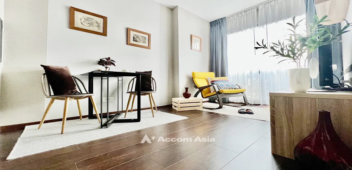 unit 1 Bedroom  Condominium For Sale in Sukhumvit, Bangkok  near BTS Ekkamai (AA31925)