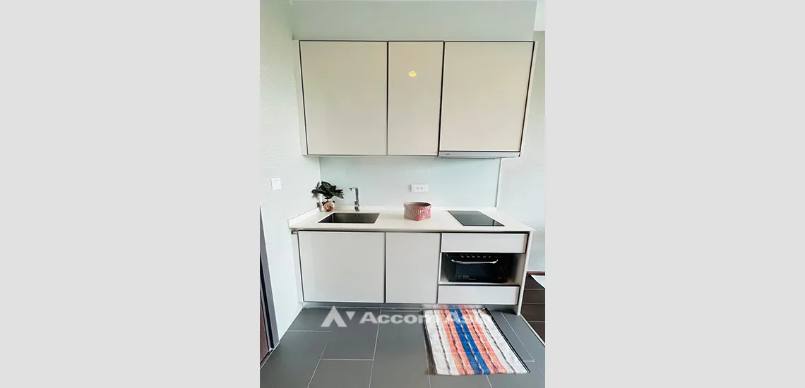 unit 1 Bedroom  Condominium For Sale in Sukhumvit, Bangkok  near BTS Ekkamai (AA31925)
