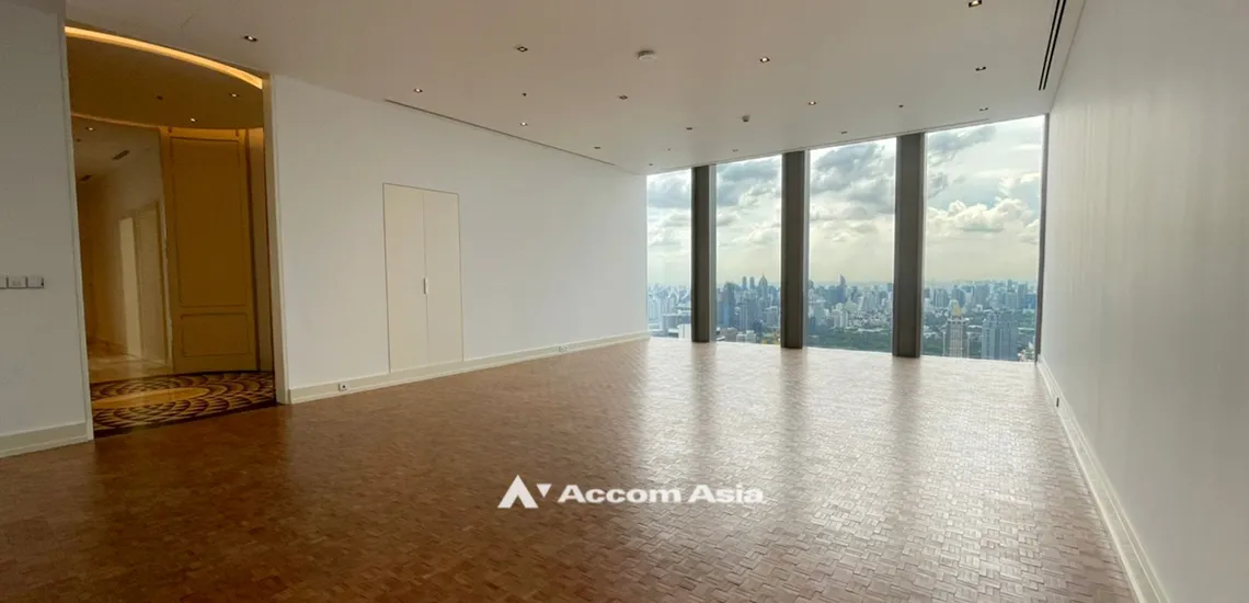 unitSuper Luxury, Penthouse, Pet friendly |  3 Bedrooms  Condominium For Sale in Silom, Bangkok  near BTS Chong Nonsi (AA31939)