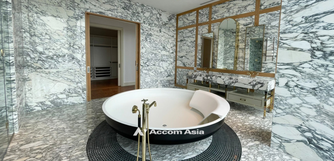 30  3 br Condominium For Sale in Silom ,Bangkok BTS Chong Nonsi at The Ritz Carlton Residences AA31939