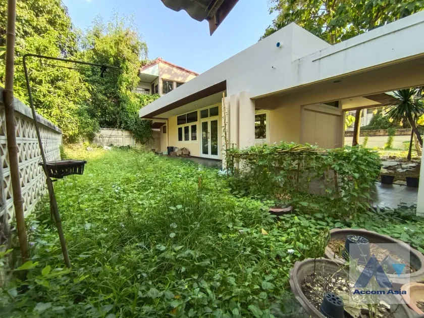 58  4 br House for rent and sale in Pattanakarn ,Bangkok BTS On Nut AA31952