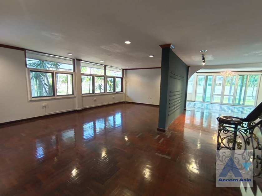 14  4 br House for rent and sale in Pattanakarn ,Bangkok BTS On Nut AA31952