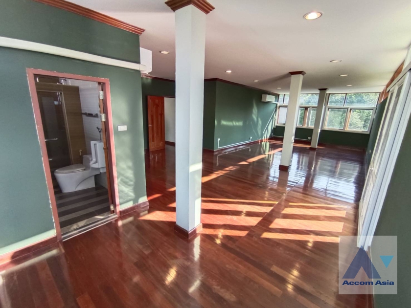 26  4 br House for rent and sale in Pattanakarn ,Bangkok BTS On Nut AA31952