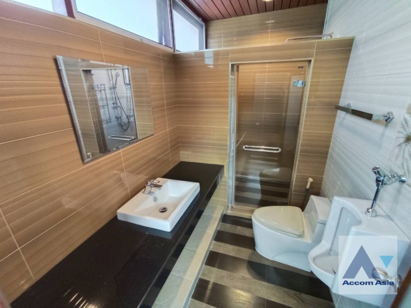 27  4 br House for rent and sale in Pattanakarn ,Bangkok BTS On Nut AA31952