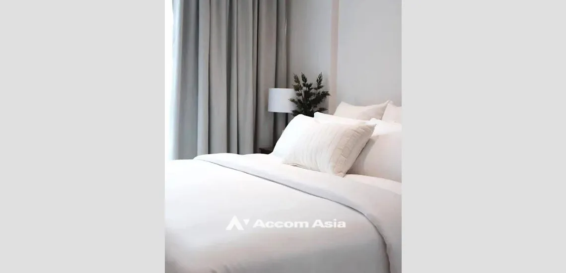unit 1 Bedroom  Condominium For Sale in Ploenchit, Bangkok  near BTS Chitlom (AA32007)