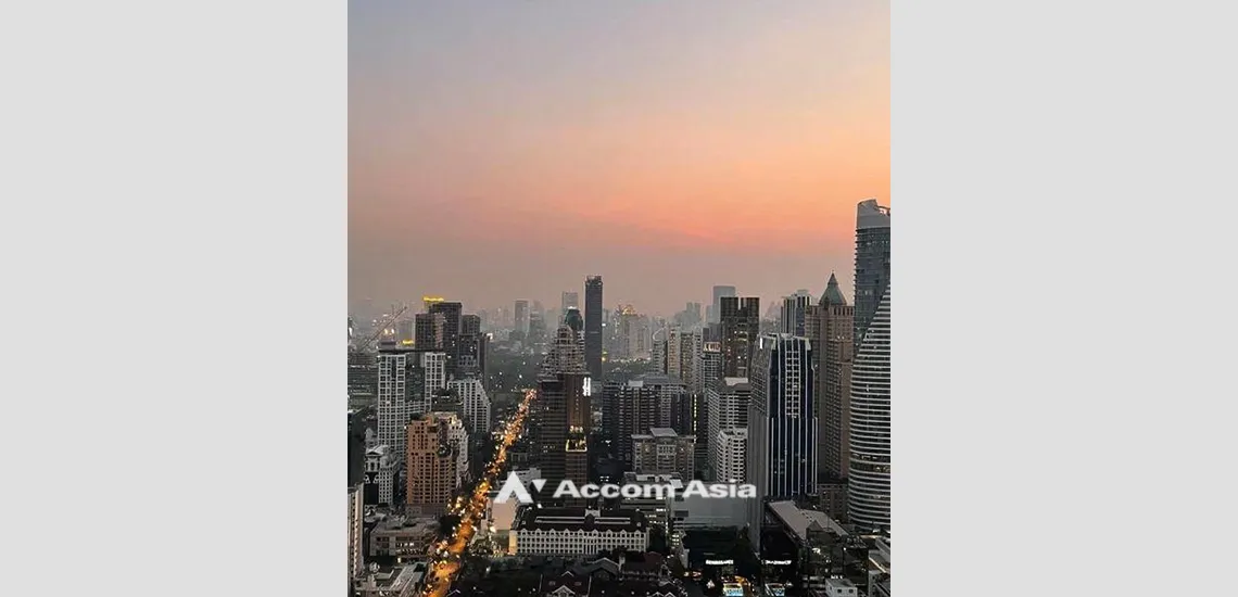 unit 1 Bedroom  Condominium For Sale in Ploenchit, Bangkok  near BTS Chitlom (AA32007)