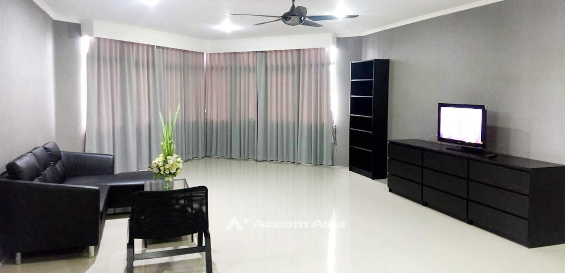 unit 3 Bedrooms  Condominium For Rent in Sukhumvit, Bangkok  (AA32033)