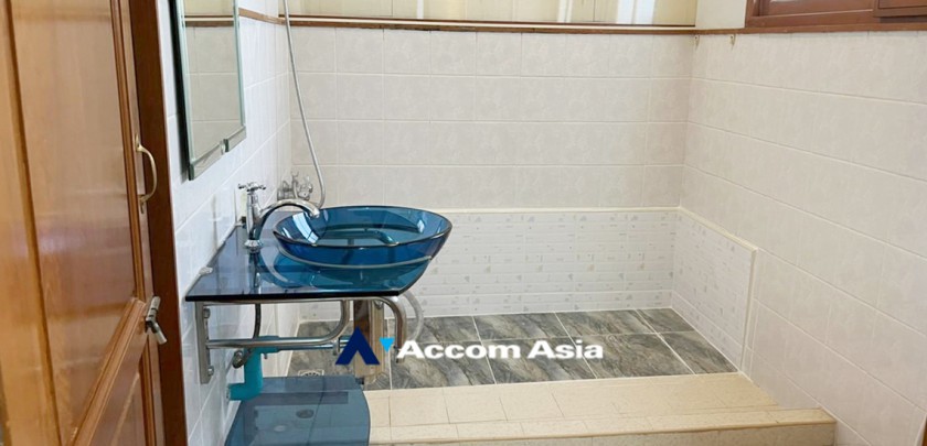 18  4 br House For Rent in Ploenchit ,Bangkok BTS Ratchadamri AA32055