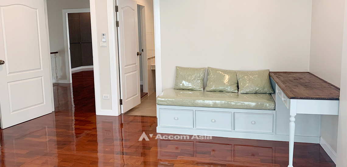 8  4 br House For Rent in Bang Na ,Bangkok  at Fantasia Villa 4 AA32058