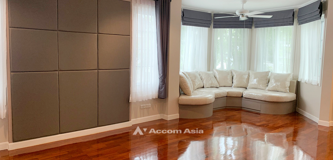  1  4 br House For Rent in Bang Na ,Bangkok  at Fantasia Villa 4 AA32058