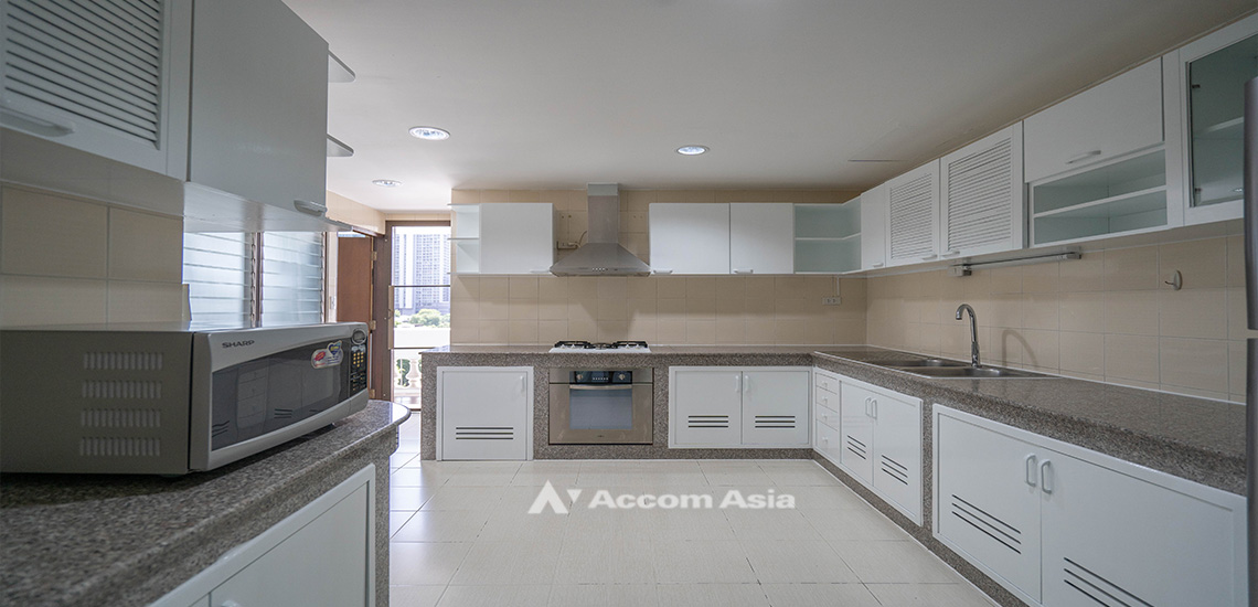 6  3 br Apartment For Rent in Sukhumvit ,Bangkok BTS Thong Lo at Charming apartment AA32059