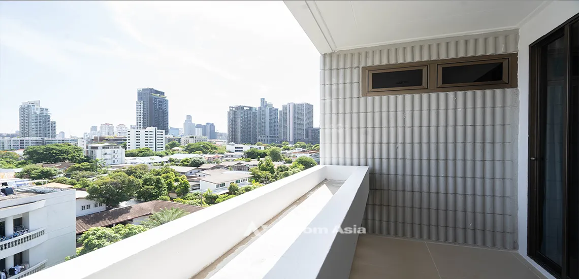 15  3 br Apartment For Rent in Sukhumvit ,Bangkok BTS Thong Lo at Charming apartment AA32059