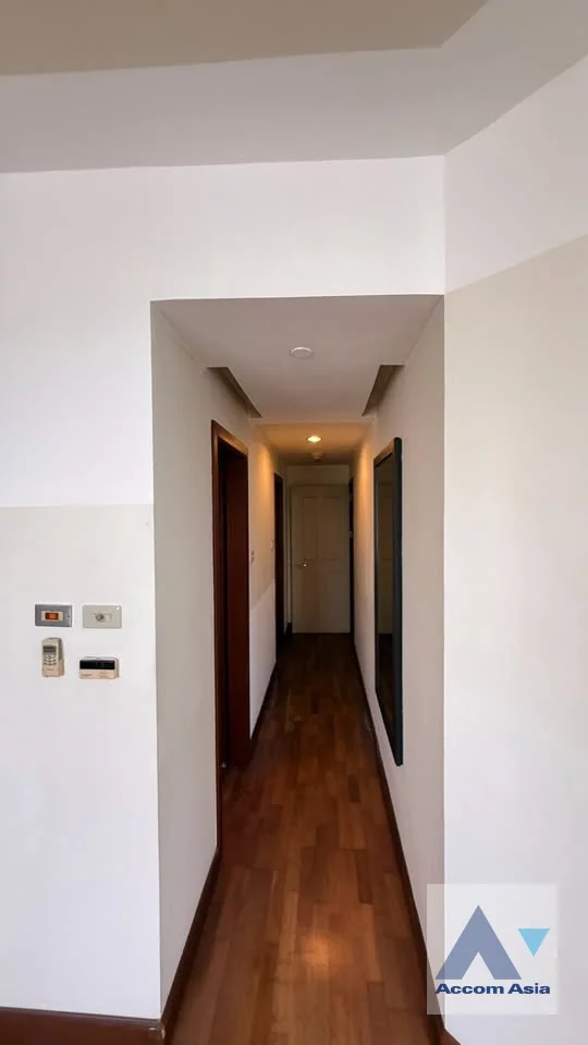 6  3 br Condominium For Sale in Ploenchit ,Bangkok BTS Ploenchit at All Seasons Mansion AA32150