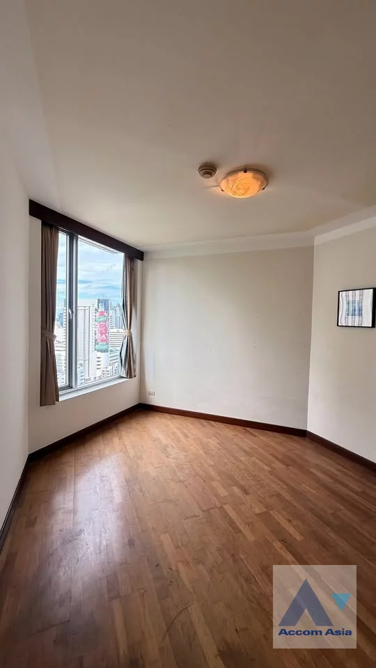  1  3 br Condominium For Sale in Ploenchit ,Bangkok BTS Ploenchit at All Seasons Mansion AA32150