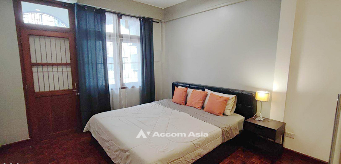 5  2 br Townhouse For Rent in Sukhumvit ,Bangkok BTS Thong Lo AA32152