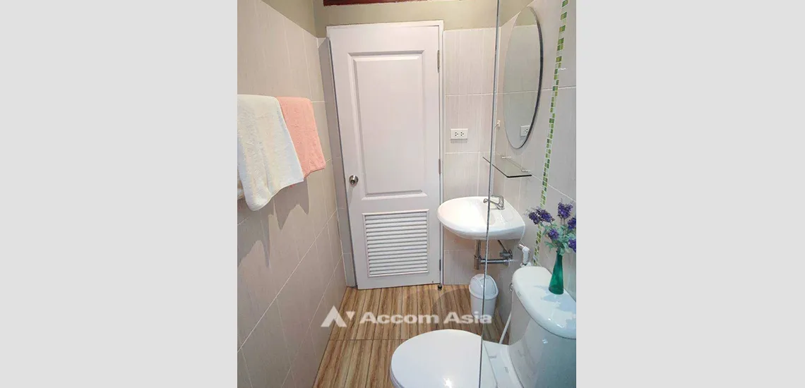 10  2 br Townhouse For Rent in Sukhumvit ,Bangkok BTS Thong Lo AA32152
