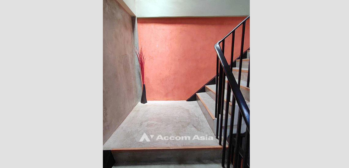 8  2 br Townhouse For Rent in Sukhumvit ,Bangkok BTS Thong Lo AA32152