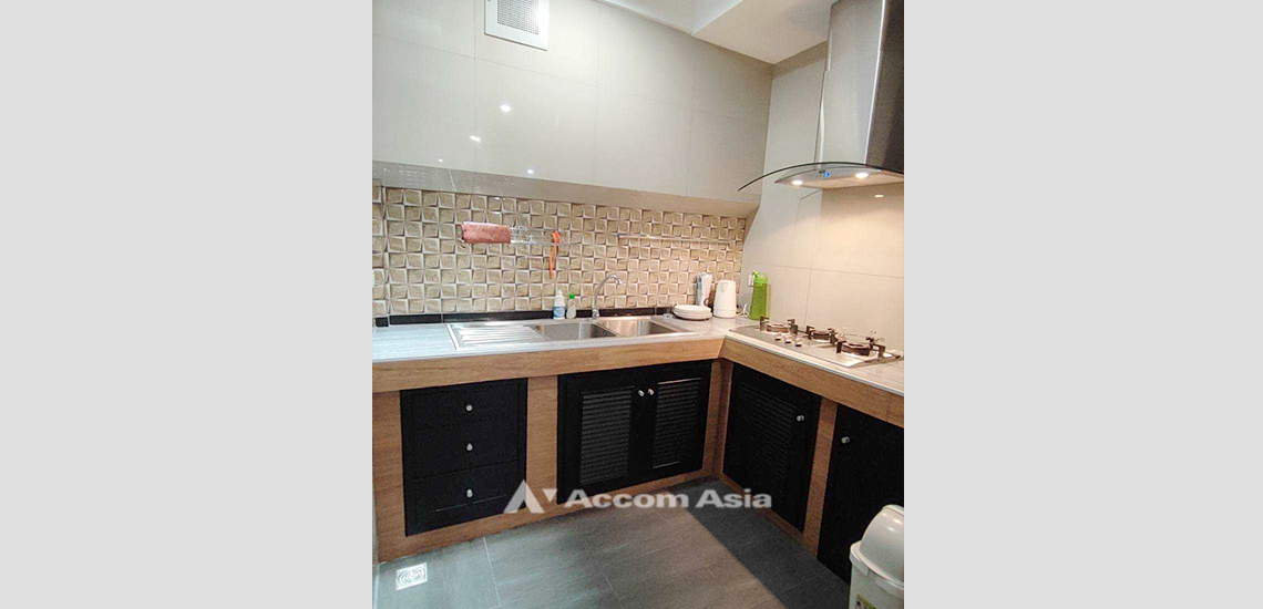  1  2 br Townhouse For Rent in Sukhumvit ,Bangkok BTS Thong Lo AA32152