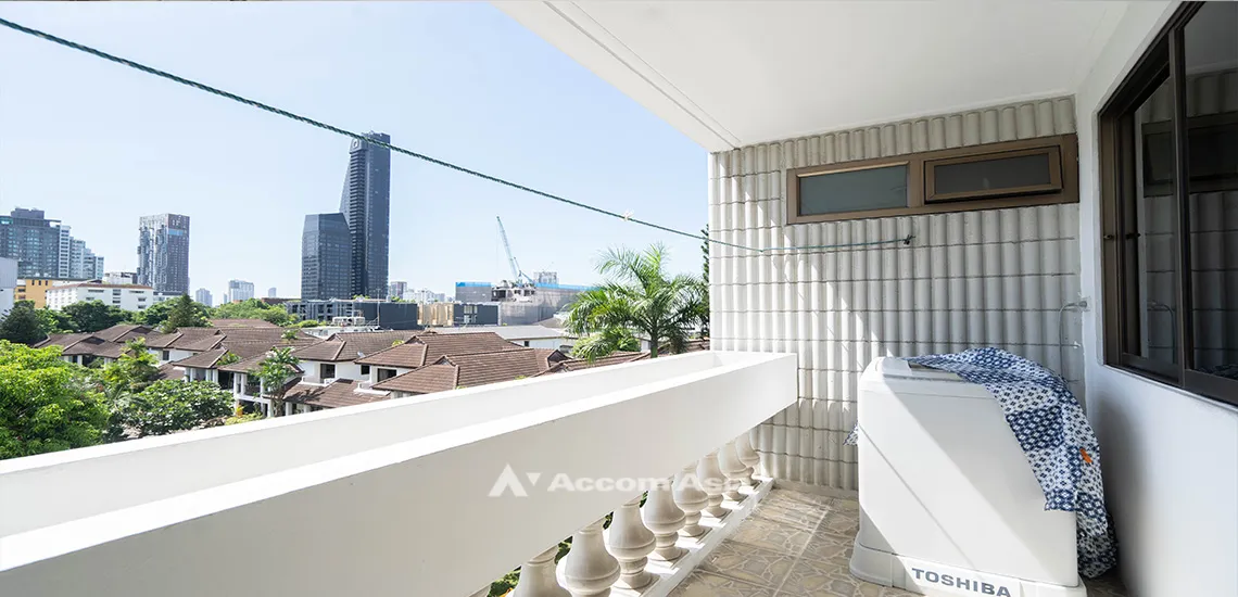 4  2 br Apartment For Rent in Sukhumvit ,Bangkok BTS Thong Lo at Charming apartment AA32154