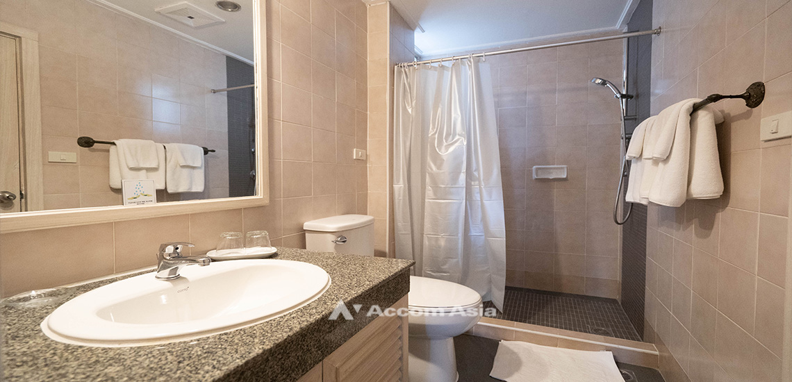10  2 br Apartment For Rent in Sukhumvit ,Bangkok BTS Nana at Suite for family AA32161