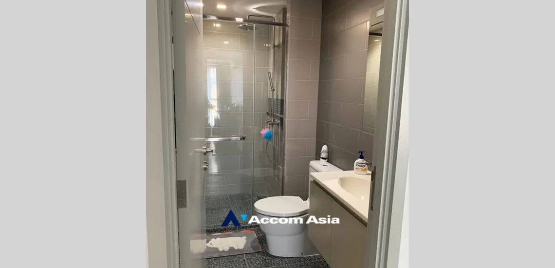 unit 2 Bedrooms  Condominium For Sale in Sukhumvit, Bangkok  near BTS Punnawithi (AA32178)