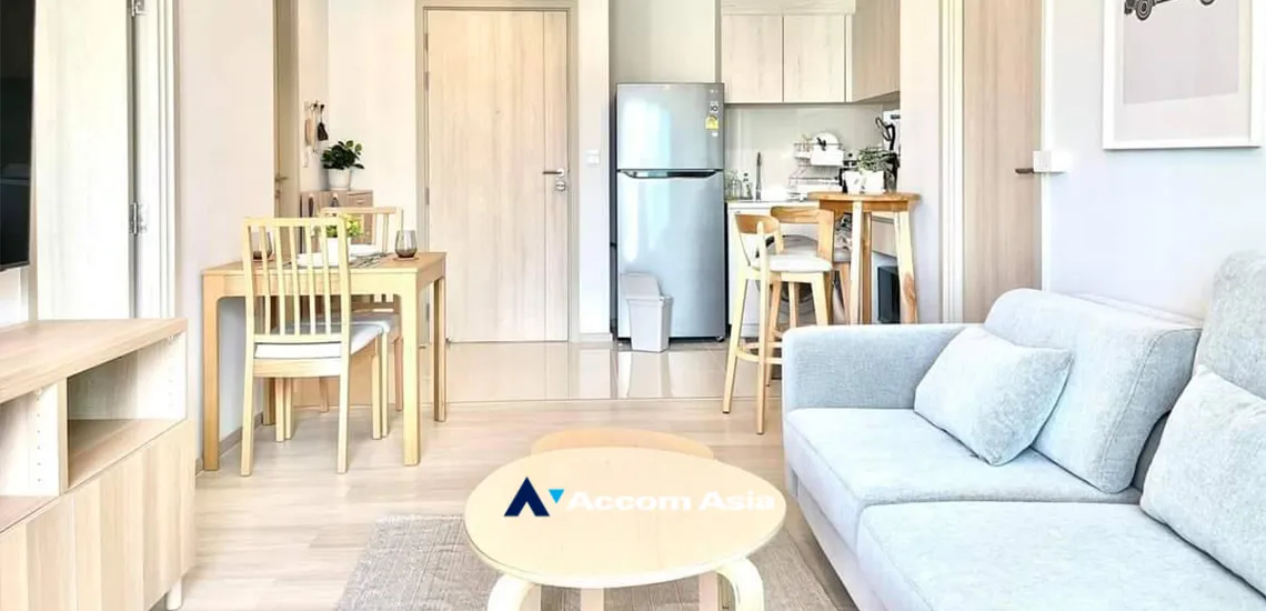unit 2 Bedrooms  Condominium For Rent in Ploenchit, Bangkok  near BTS Ploenchit (AA32180)