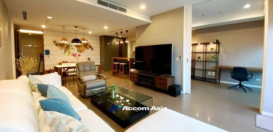 unit 2 Bedrooms  Condominium For Sale in Charoen Nakhon, Bangkok  near BTS Krung Thon Buri (AA32185)