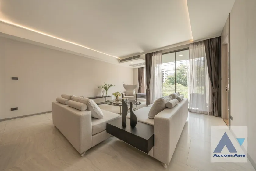 unit 3 Bedrooms  Condominium For Rent & Sale in Sukhumvit, Bangkok  near MRT Sukhumvit - BTS Asok (AA32189)