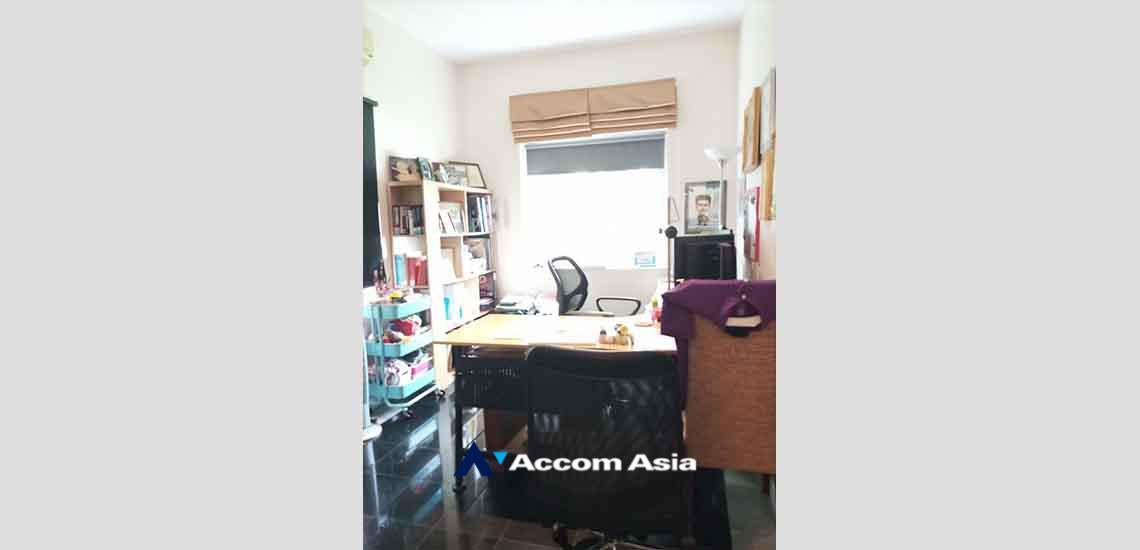 5  3 br House For Rent in Ratchadaphisek ,Bangkok ARL Ramkhamhaeng AA32193