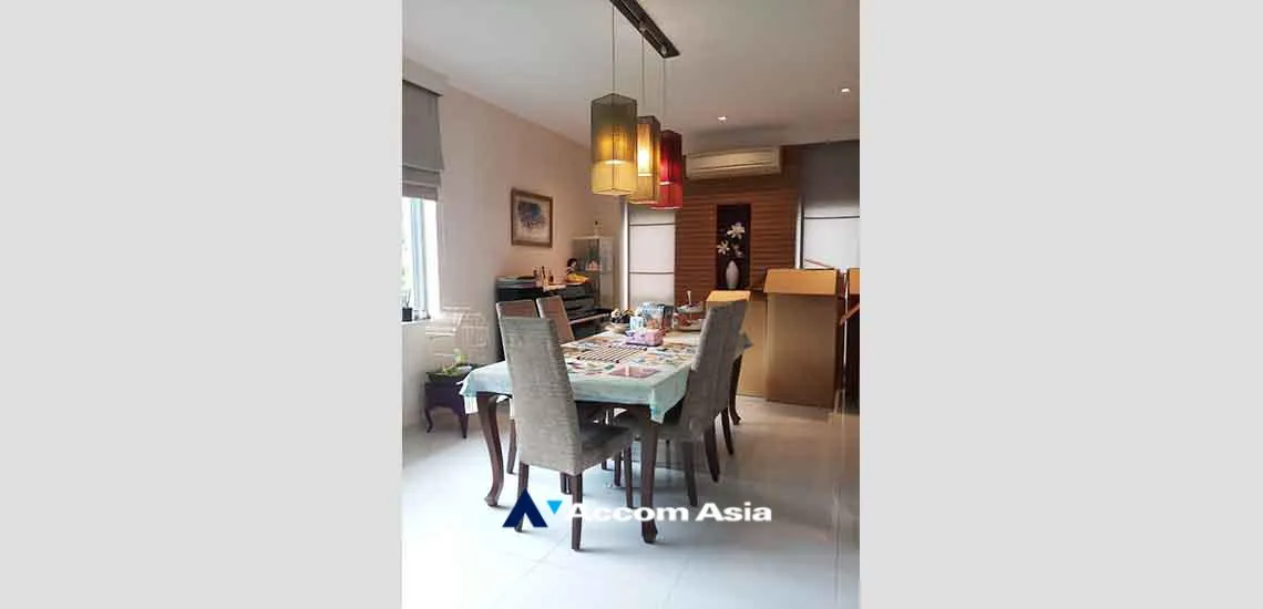  1  3 br House For Rent in Ratchadaphisek ,Bangkok ARL Ramkhamhaeng AA32193
