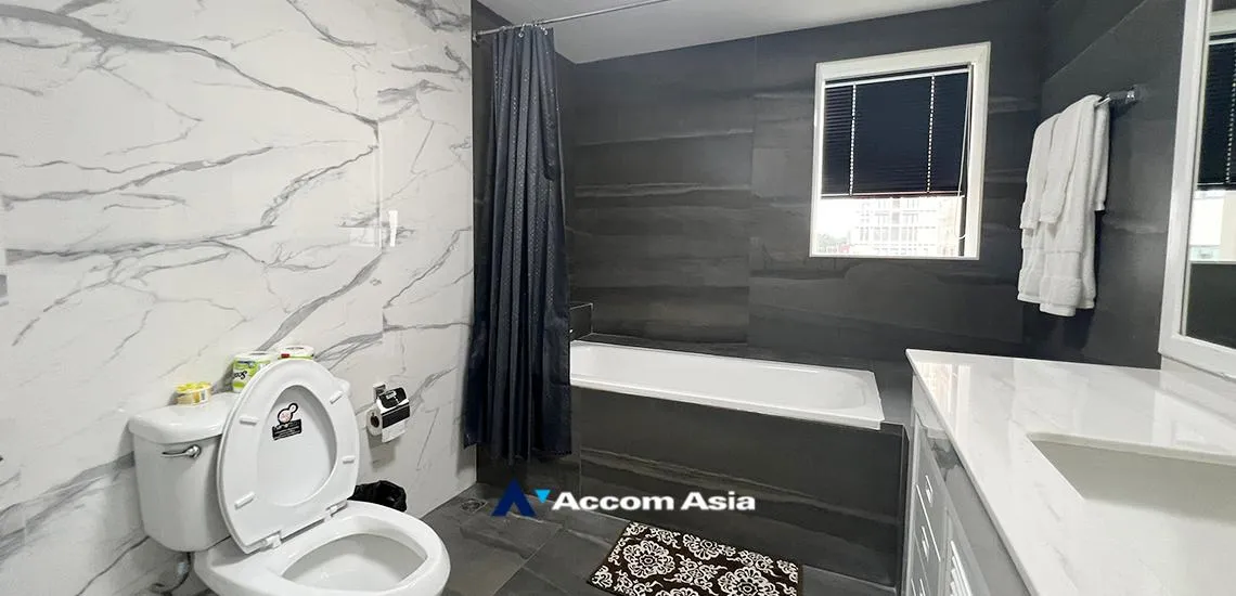 26  3 br Apartment for rent and sale in Ploenchit ,Bangkok BTS Chitlom at Heart of Langsuan - Privacy AA32211