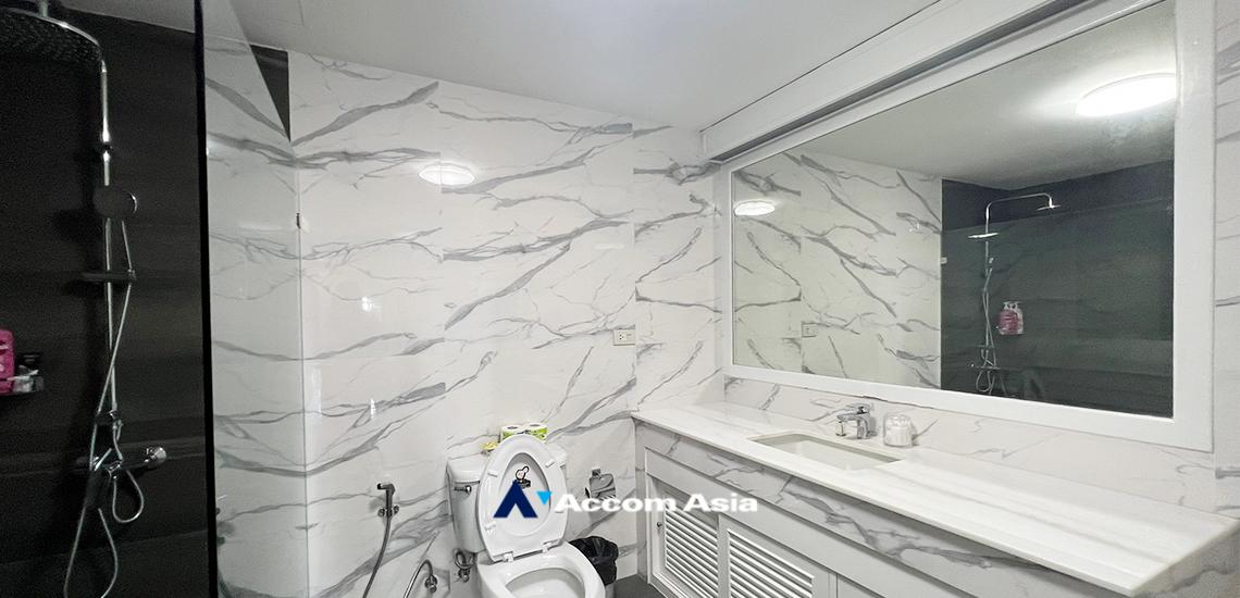 30  3 br Apartment For Rent in Ploenchit ,Bangkok BTS Chitlom at Heart of Langsuan - Privacy AA32211