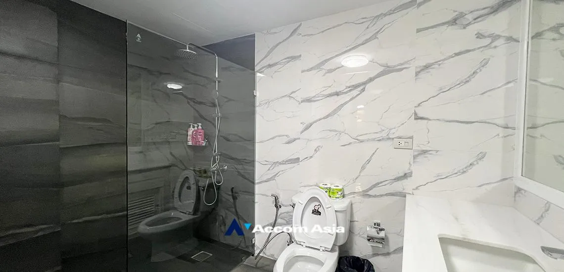 31  3 br Apartment for rent and sale in Ploenchit ,Bangkok BTS Chitlom at Heart of Langsuan - Privacy AA32211