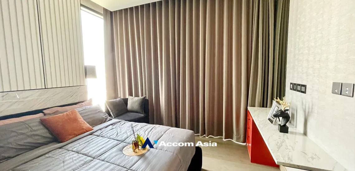unit 1 Bedroom  Condominium For Rent in Ratchadaphisek, Bangkok  near BTS Asok - MRT Phetchaburi (AA32222)
