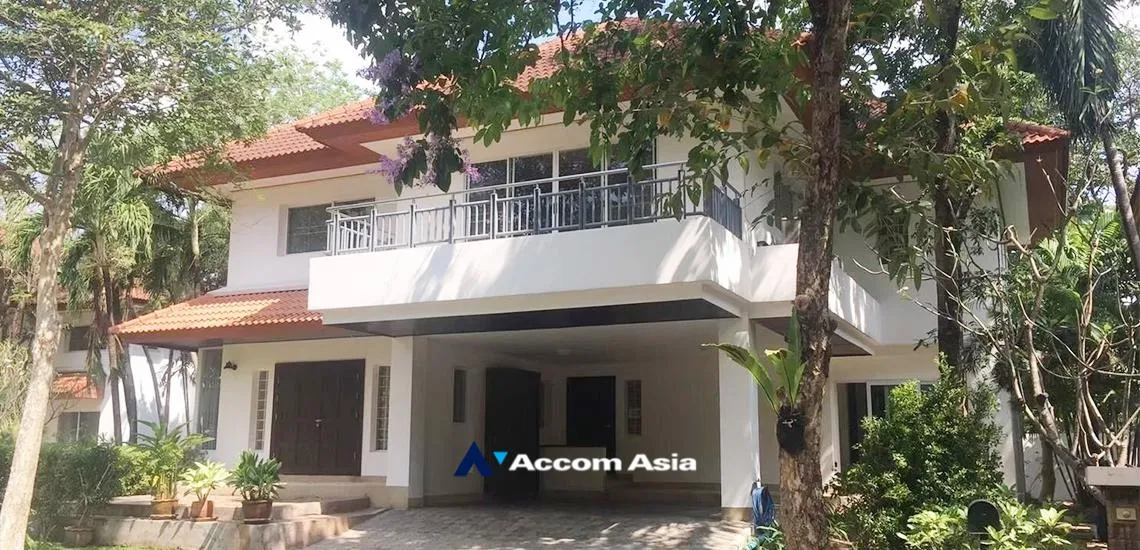 unit 4 Bedrooms  House For Rent in ,   (AA32239)