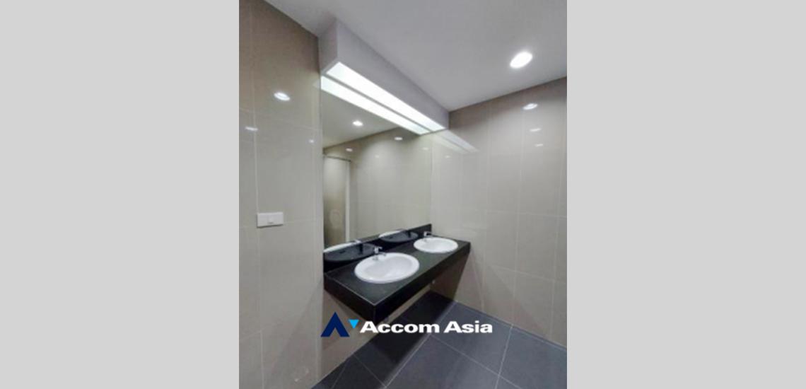  1  Studio Office Space For Rent in Silom ,Bangkok BTS Chong Nonsi at Sathorn Thani AA32260