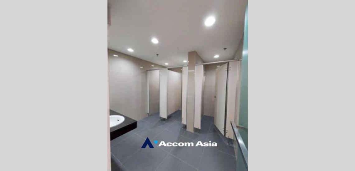 4  Studio Office Space For Rent in Silom ,Bangkok BTS Chong Nonsi at Sathorn Thani AA32260