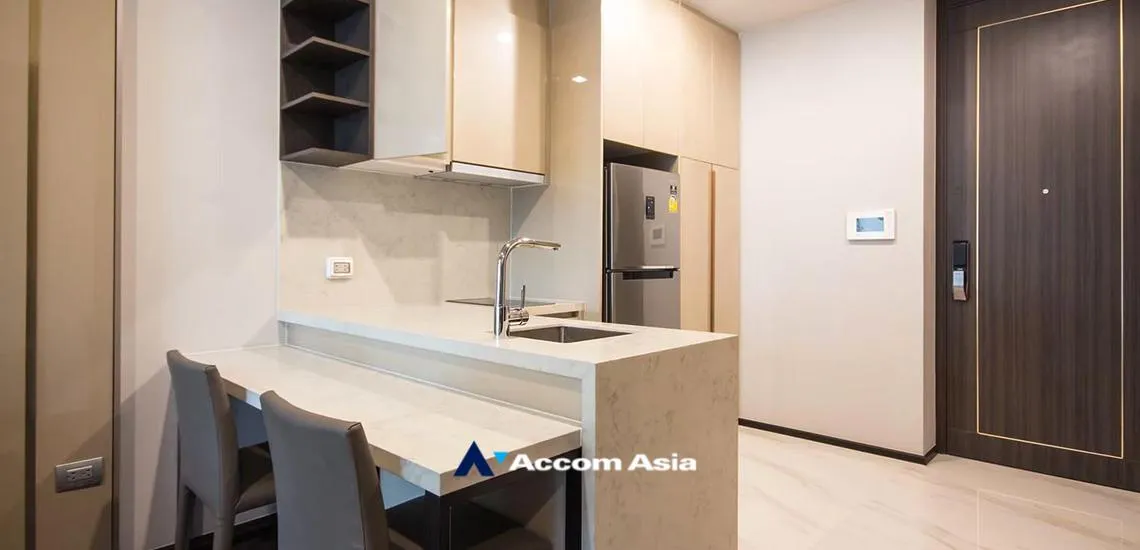 unit 1 Bedroom  Condominium For Rent & Sale in Sukhumvit, Bangkok  near BTS Phrom Phong (AA32283)