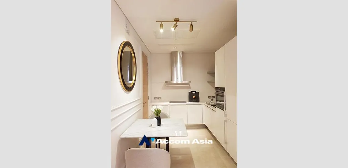 unit 1 Bedroom  Condominium For Rent in Ploenchit, Bangkok  near BTS Chitlom (AA32319)