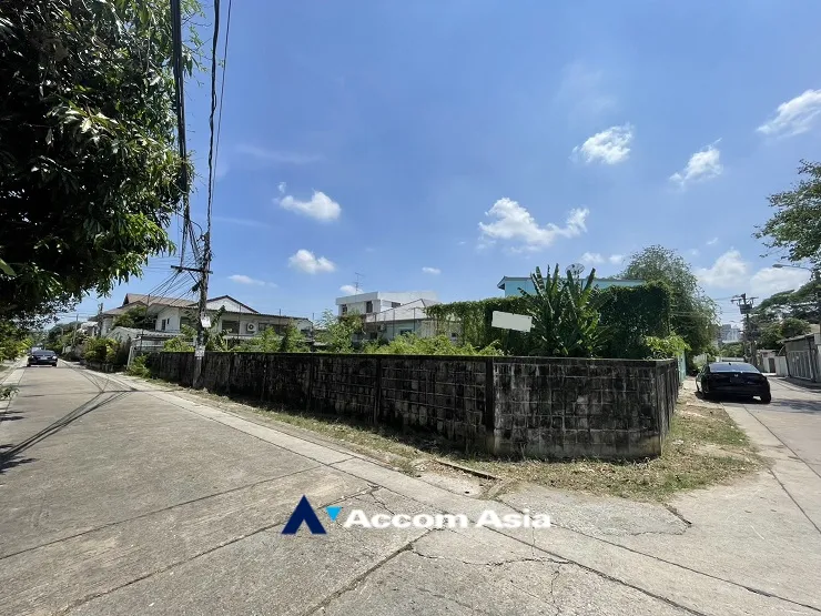 unitCorner Unit |  Land For Sale in Sukhumvit, Bangkok  (AA32326)