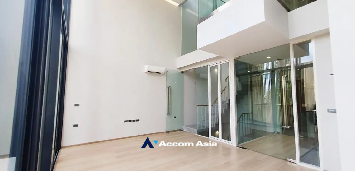 4  4 br Townhouse For Sale in Sukhumvit ,Bangkok BTS Thong Lo at New style premium with usable area AA32344
