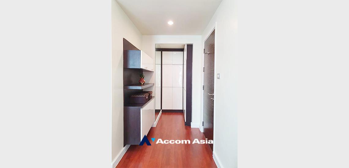 4  2 br Condominium For Sale in Charoen Nakhon ,Bangkok BTS Krung Thon Buri at WaterMark Chaophraya River AA32350