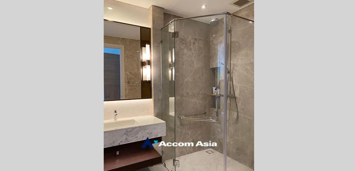 12  3 br Condominium for rent and sale in Ploenchit ,Bangkok BTS Chitlom at Sindhorn Residence AA32378