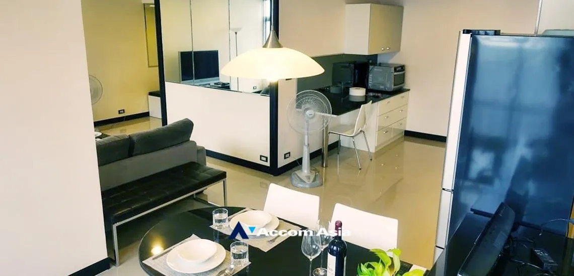 unit 1 Bedroom  Condominium For Sale in Phaholyothin, Bangkok  near BTS Phaya Thai (AA32384)