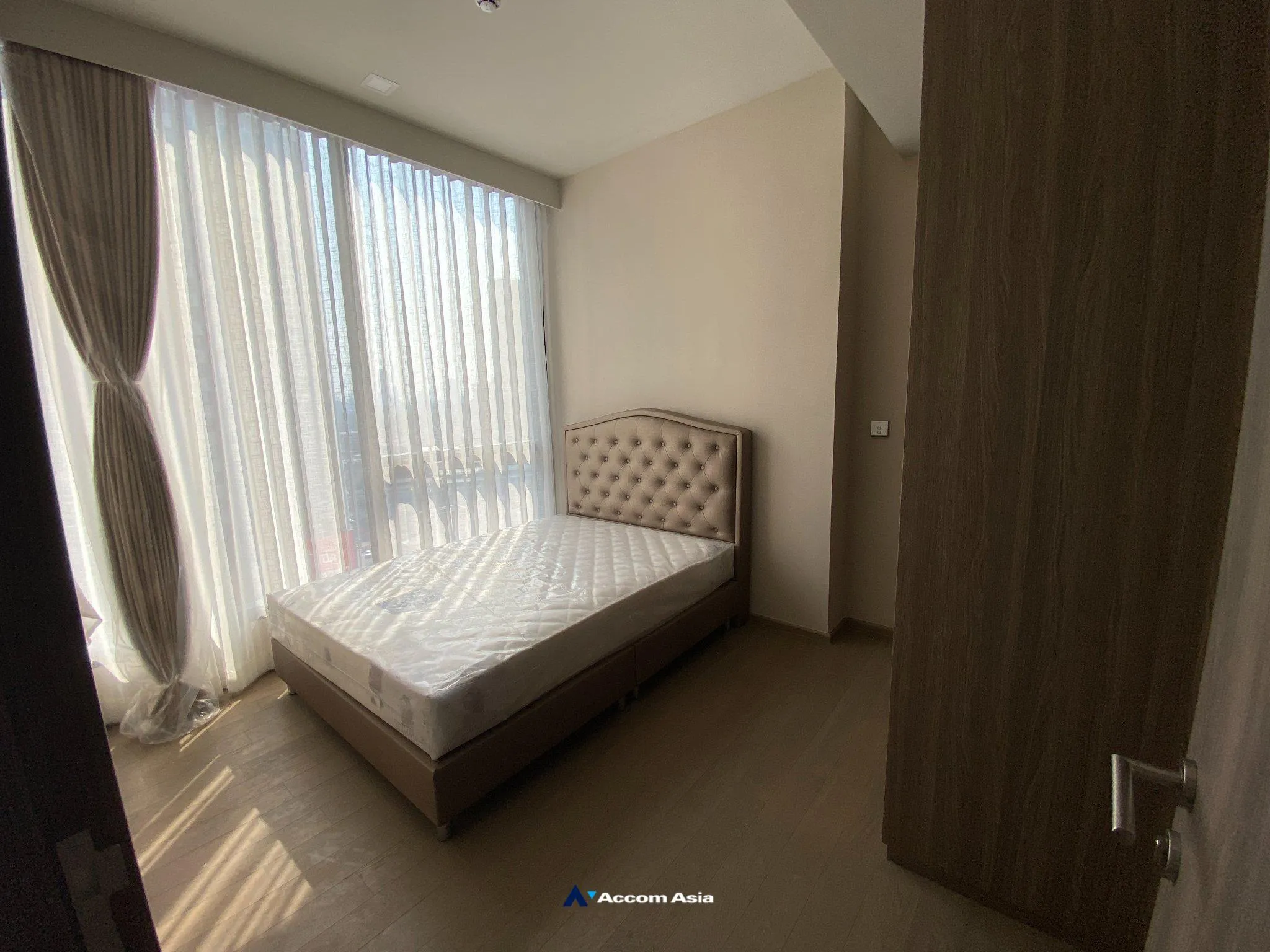 unit 1 Bedroom  Condominium For Rent & Sale in Sukhumvit, Bangkok  near BTS Asok - MRT Sukhumvit (AA32389)