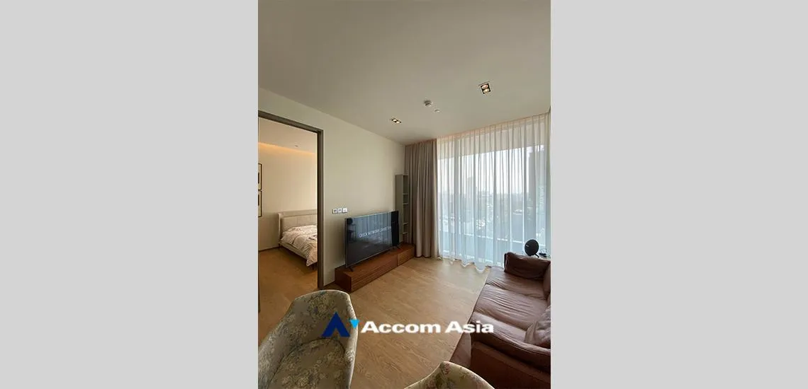 unit 1 Bedroom  Condominium For Sale in Silom, Bangkok  near BTS Sala Daeng (AA32391)