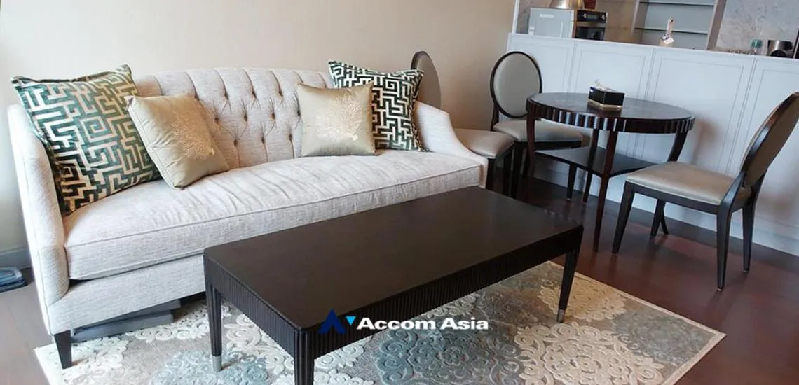  1  1 br Condominium For Sale in Ploenchit ,Bangkok BTS Ploenchit at Oriental Residence Bangkok AA32469