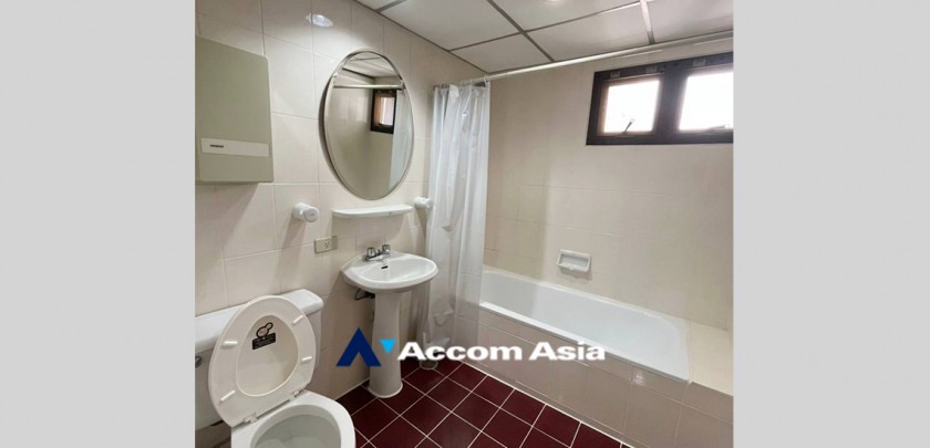 8  3 br Apartment for rent and sale in Sukhumvit ,Bangkok BTS Nana at Perfect for Pet lovers Apartment, near NIST Intl AA32481