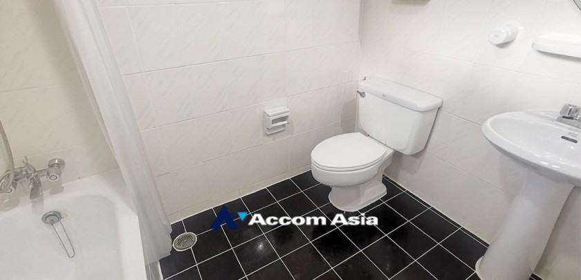 26  3 br Apartment for rent and sale in Sukhumvit ,Bangkok BTS Nana at Perfect for Pet lovers Apartment, near NIST Intl AA32481